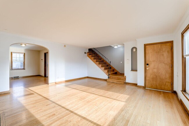 Foto del edificio - Charming 3 Bedroom Duplex Close to Dining,...