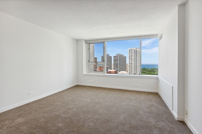 Building Photo - 2728 N Hampden Ct