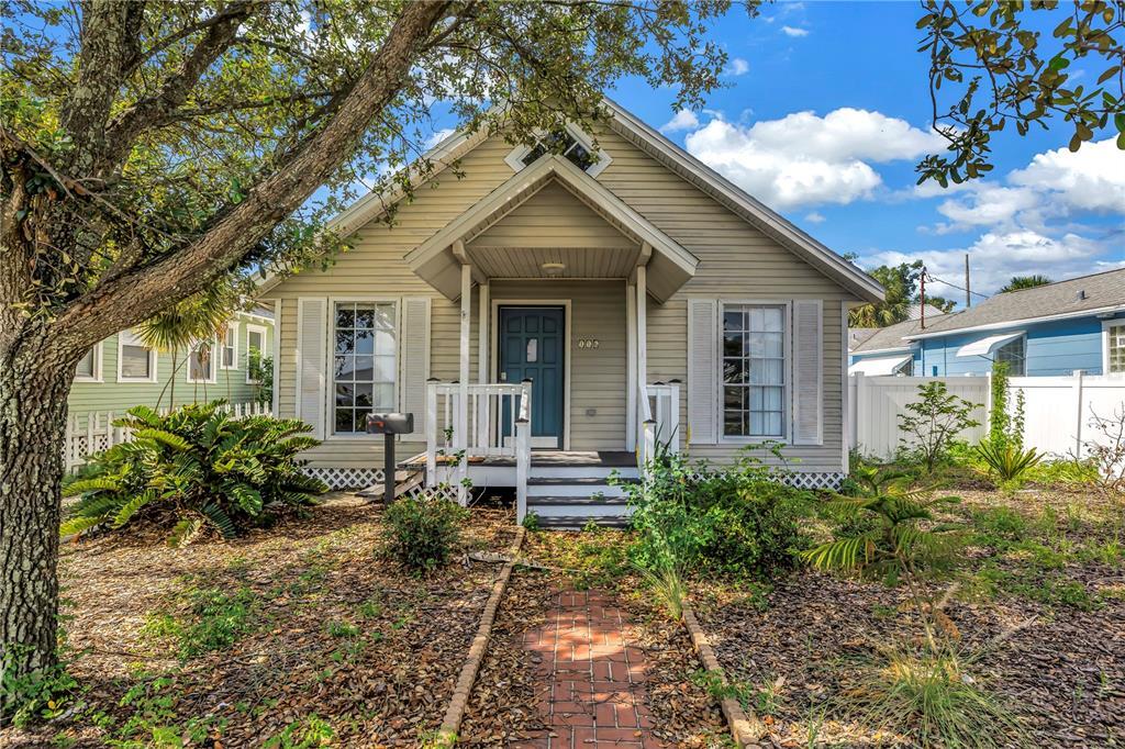Foto principal - 116 16th Ave SE