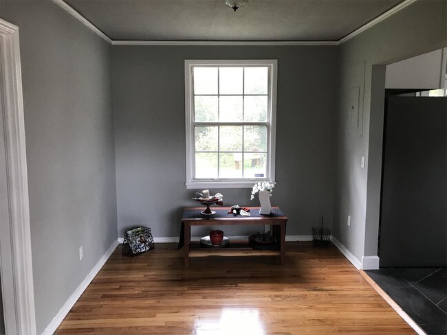 Building Photo - 1346 Macarthur St