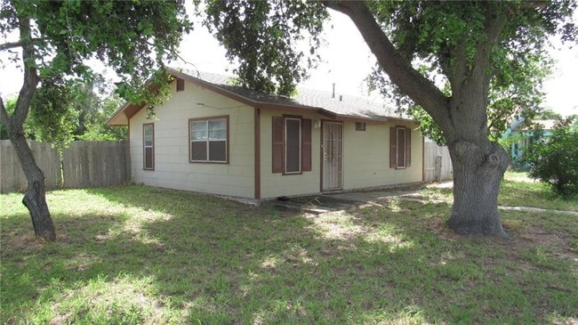 Building Photo - 637 Scotland Dr