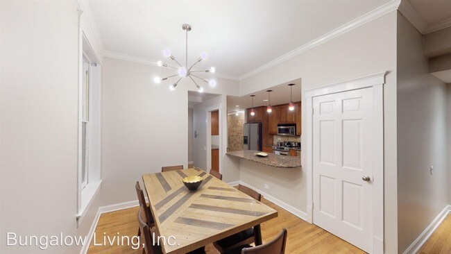 Foto del edificio - 2230 N Kenmore Ave