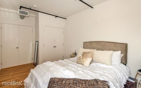Building Photo - 2 br, 1 bath Apartment - 505 4th St Apt 212A
