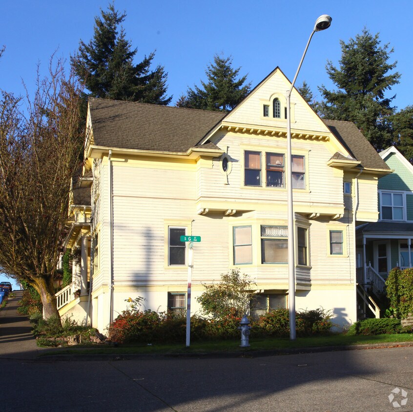 Building Photo - 701-703 S 15th St