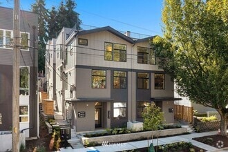 Building Photo - 1907 15th Ave S