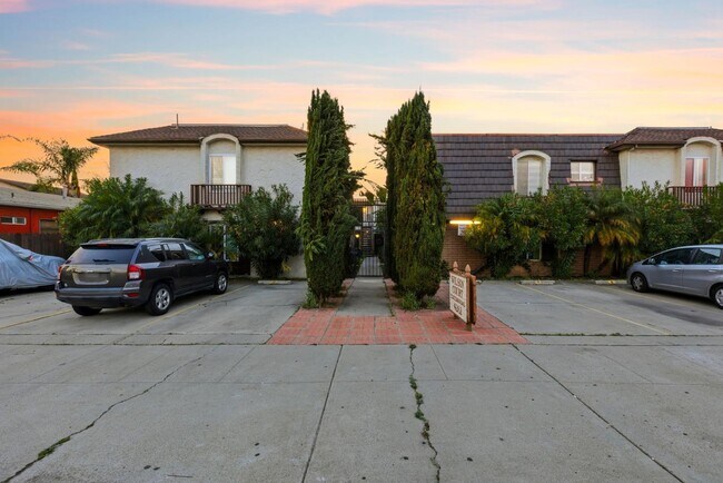 Foto del edificio - 4262 Wilson Ave
