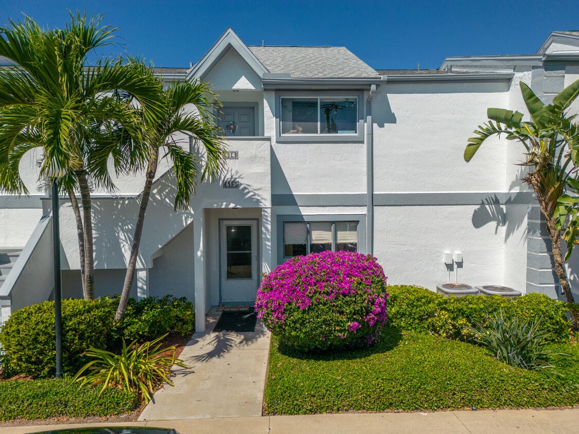 612 Beach Park Ln, Cape Canaveral, FL 32920 Condo for Rent in Cape