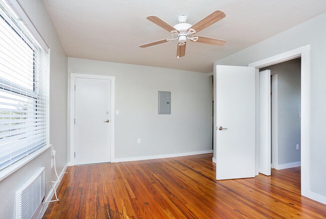 Foto del edificio - 717 2nd Ave S