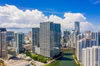 Building Photo - 475 Brickell Ave