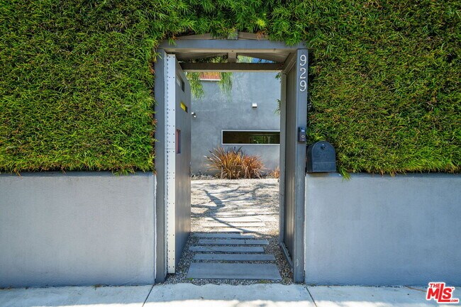 Foto del edificio - 929 Dickson St