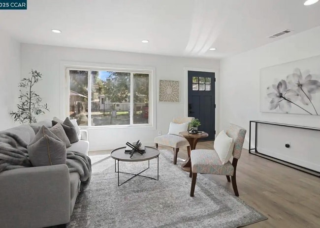 Building Photo - 4024 39th St