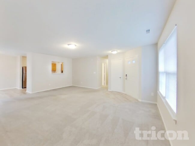 Foto del edificio - 1679 Long Lake Dr