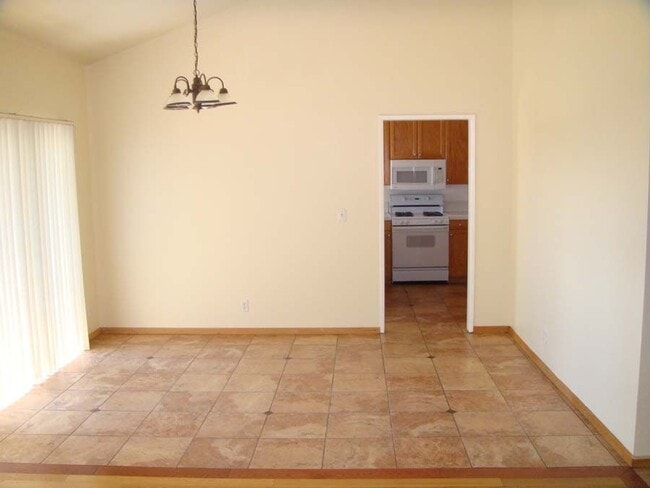 Foto del edificio - 15790 Midwood Dr