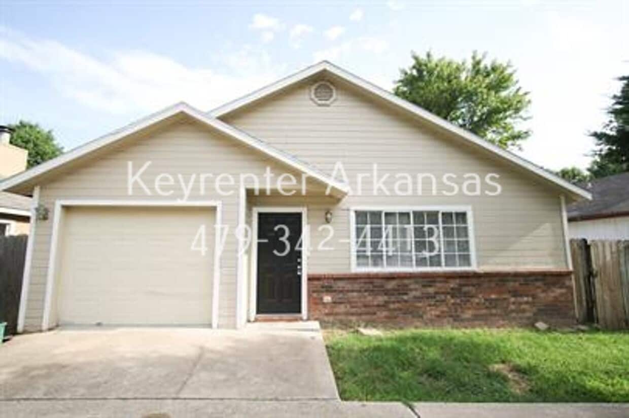 Great location! Amazing home in Fayetteville! - Great location! Amazing home in Fayetteville!