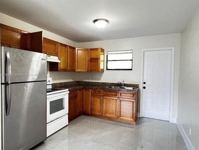 Foto del edificio - 5912 Taylor St