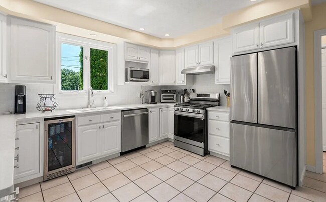 Building Photo - 33 Furbush Rd