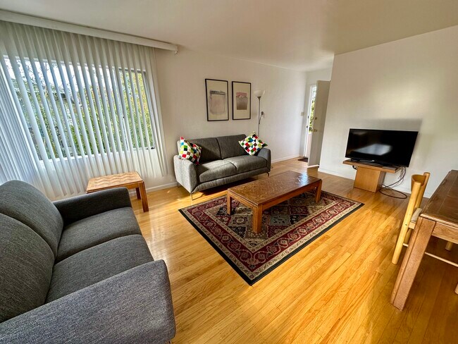 Foto del edificio - 2044 Yale St