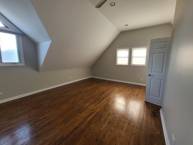 Master Bedroom - 1315 N Bosworth Ave