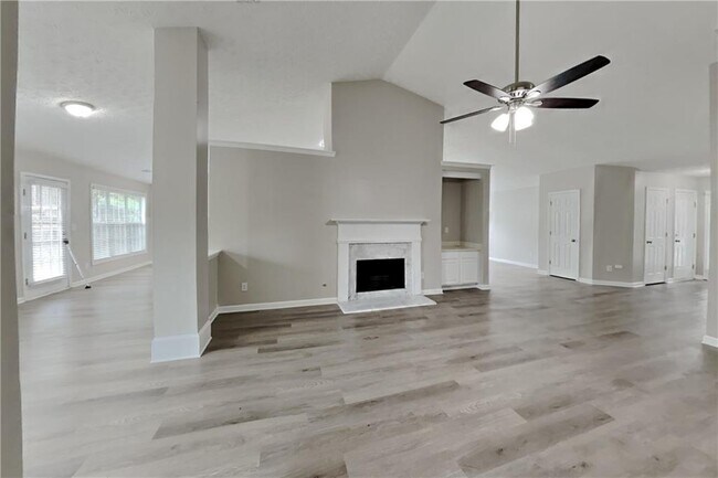 Foto del edificio - 2070 Charleston Oak Cir