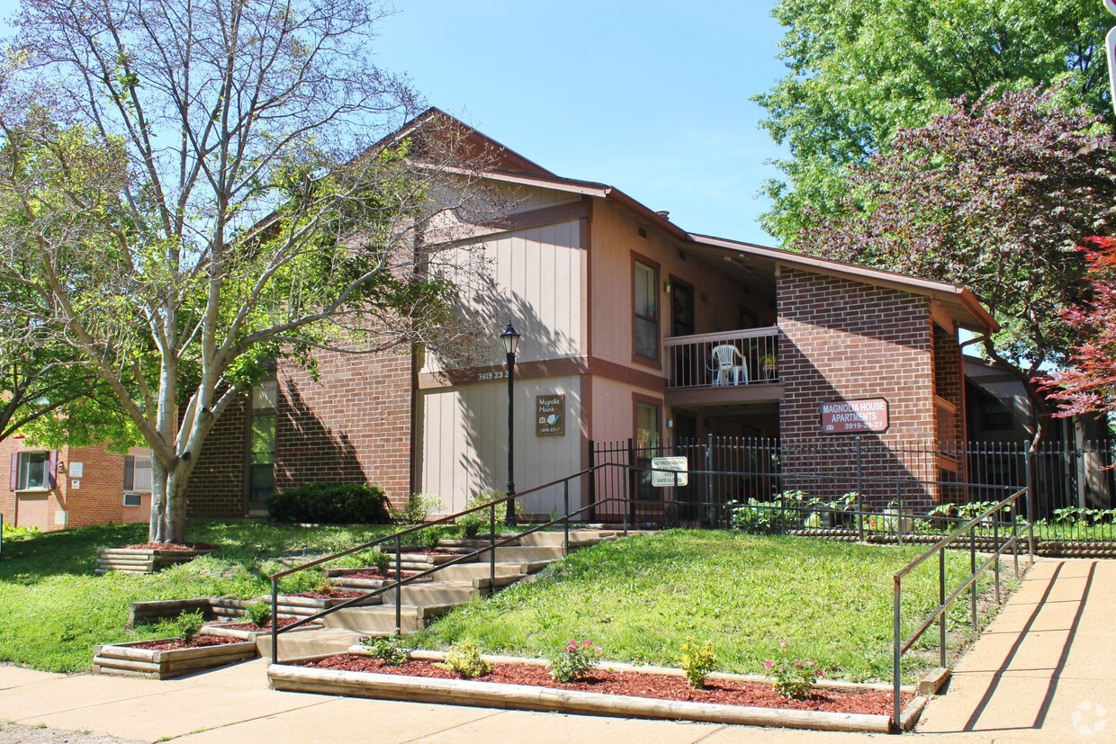 Primary Photo - Magnolia House Apartments