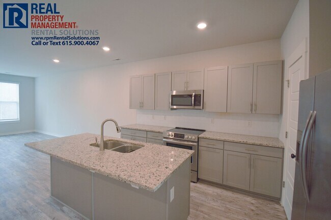 Foto del edificio - Wonderful 3BR+Loft+garage townhome availab...