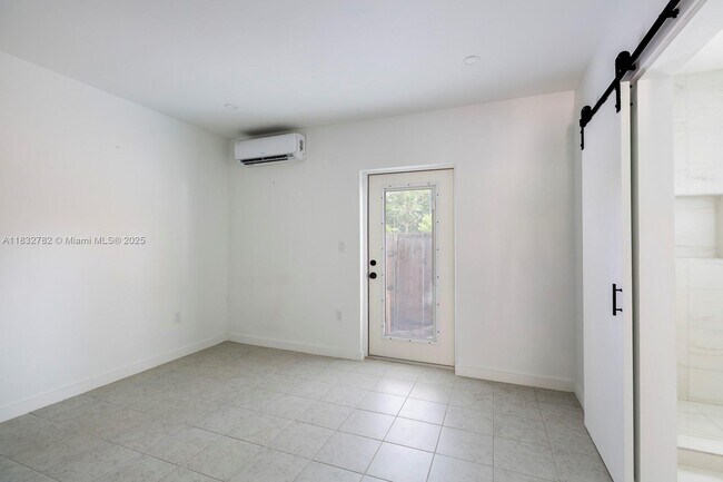 Foto del edificio - 7800 NE 10th Ct