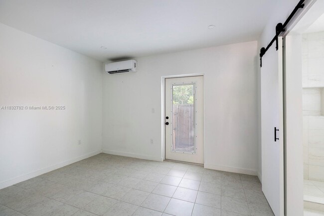 Building Photo - 7800 NE 10th Ct