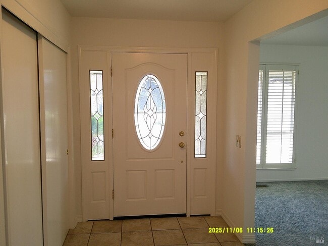 Foto del edificio - 390 S Almond St