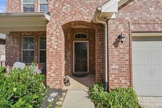 Building Photo - 127 Buttonwood Ct