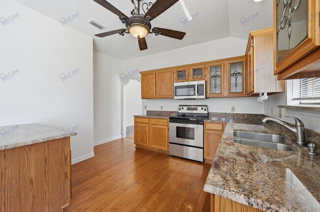 Foto del edificio - 468 Caviness Dr