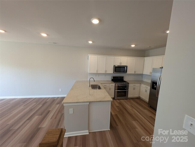 Foto del edificio - 3433 Glenn Hope Wy