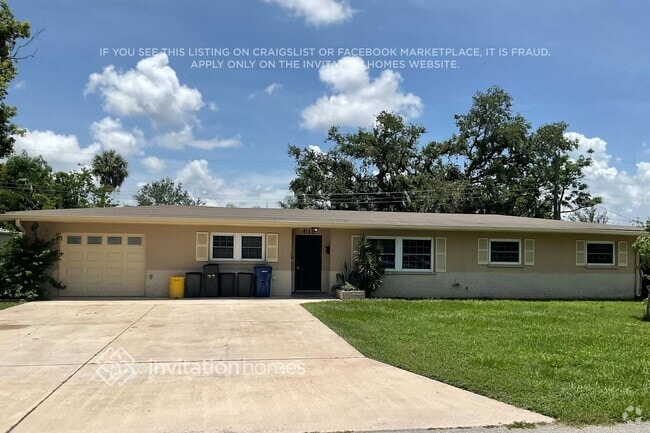 Building Photo - 618 15th Ave Dr E