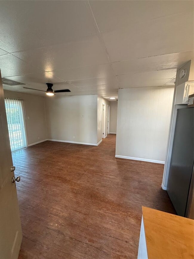 Foto del edificio - 2103 Dixie Ln