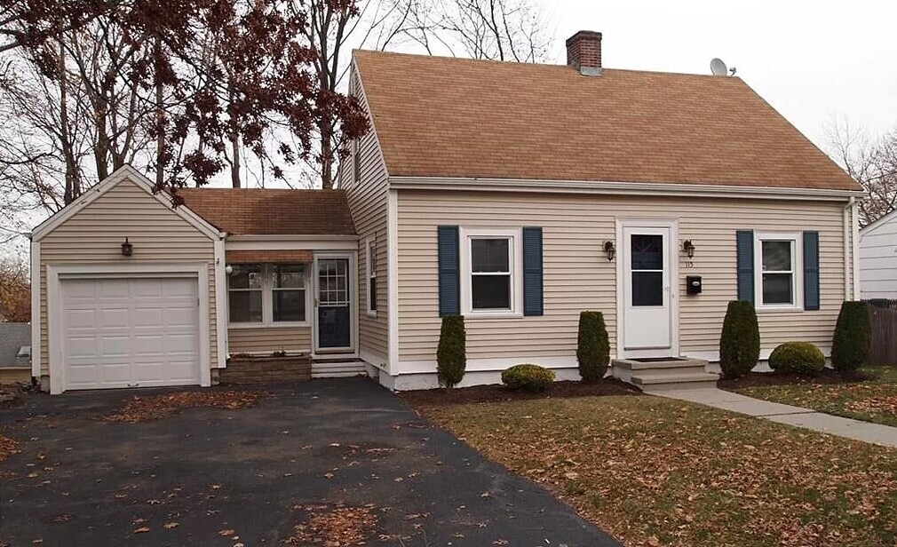Primary Photo - 115 Sunbury St