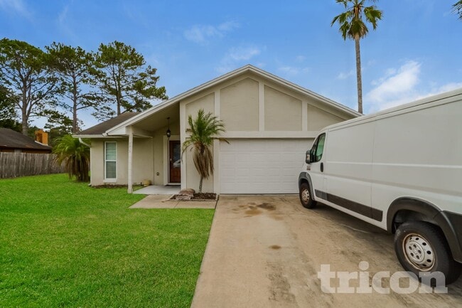 Building Photo - 1423 La Paloma Cir