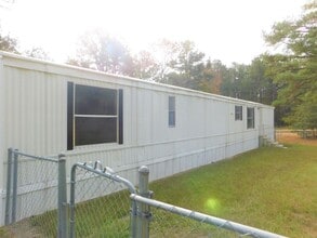 Building Photo - 10631 Bostic Rd