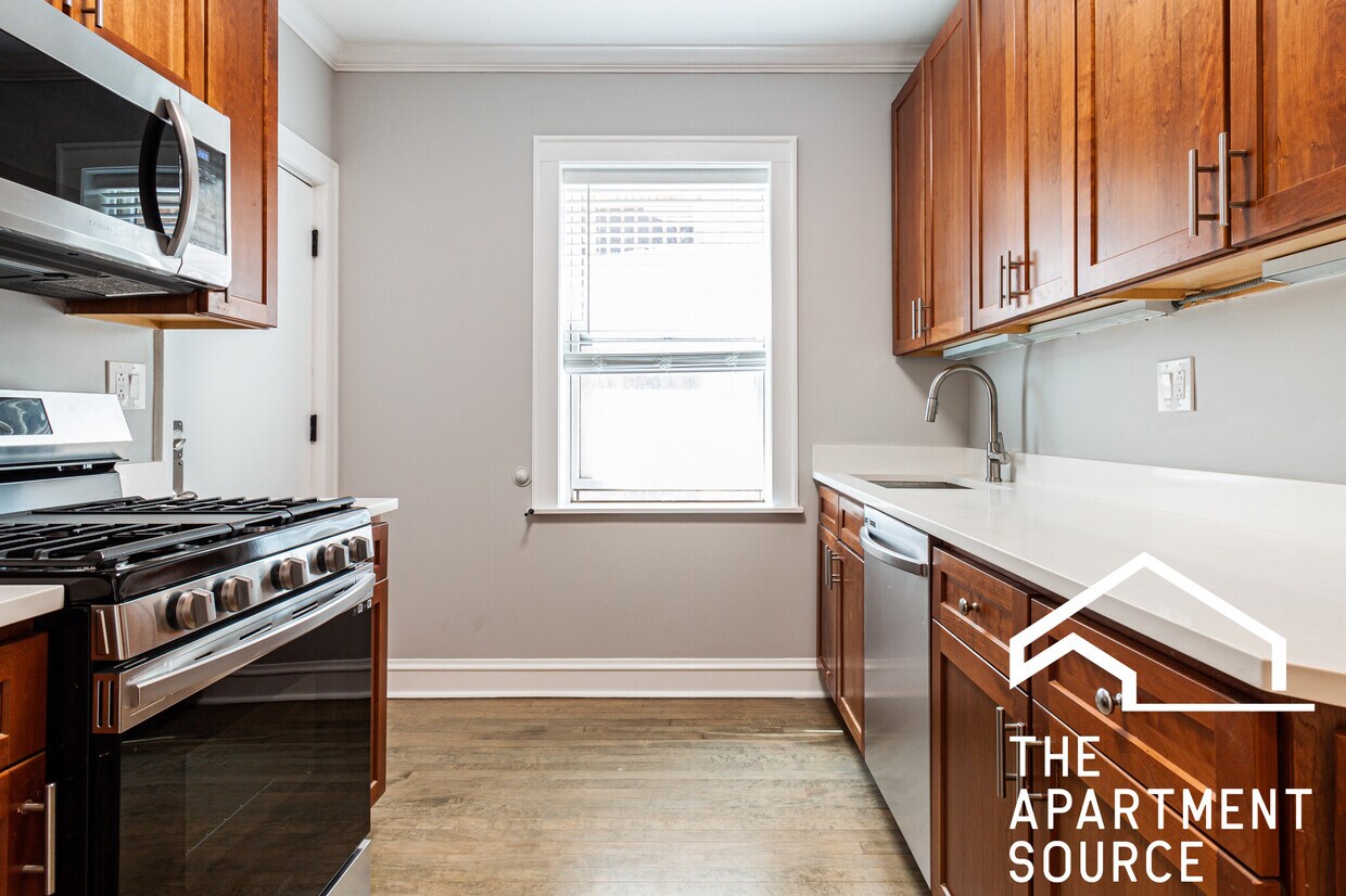 1352 W Carmen Ave Unit 2N, Chicago, IL 60640 Apartments at 1352 W