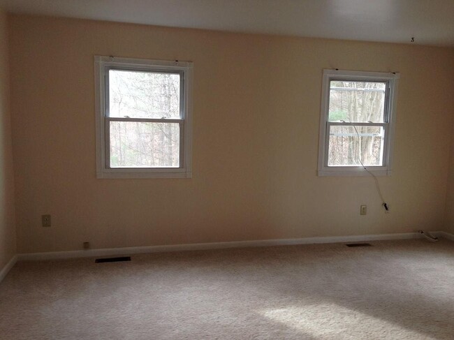 master bedroom - 4326 Eileen Ct