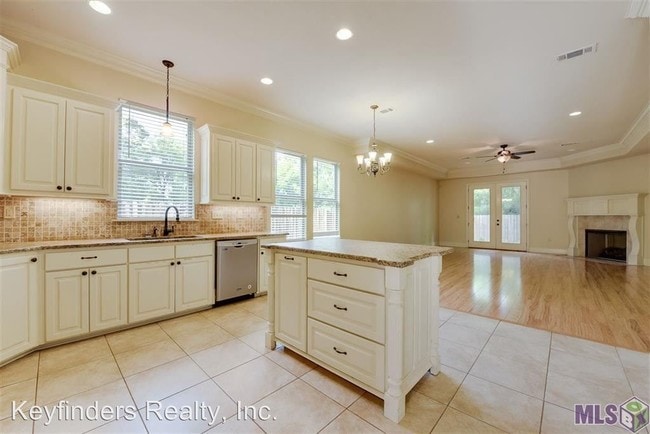 Building Photo - 17310 De Gage Dr