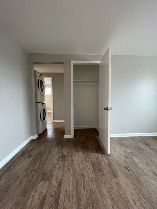 Building Photo - 10760 W 8th Pl