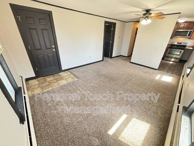 Building Photo - 702 21st St S