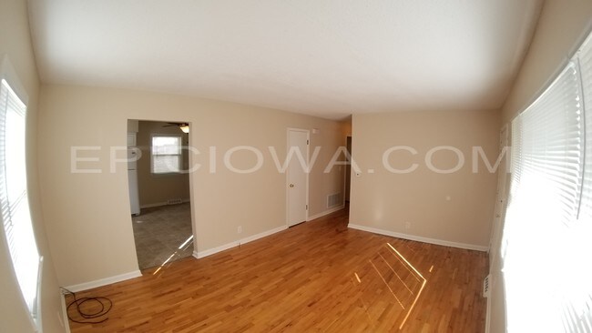 Foto del edificio - 3300 Bowling St SW