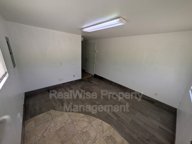 Building Photo - 333 S Old Pacific Hwy