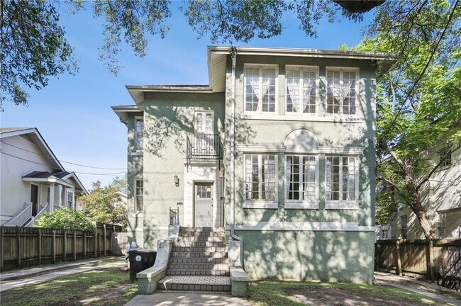 Foto del edificio - 3806 Napoleon Ave