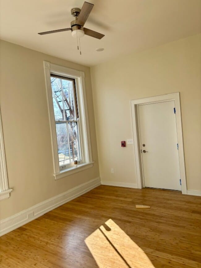 Building Photo - 1634 hewitt