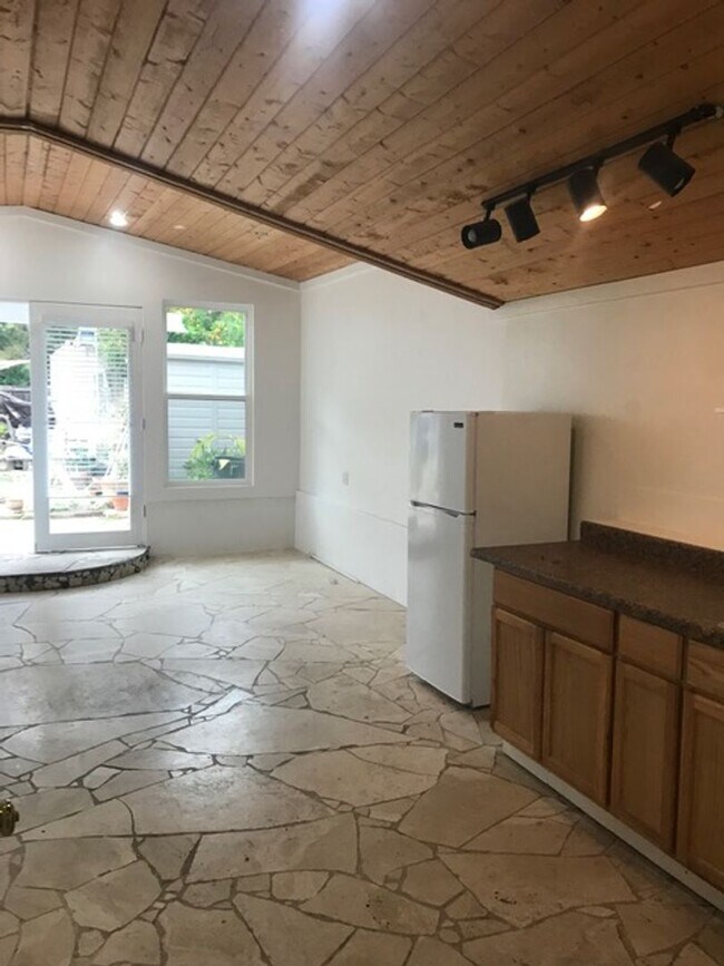 Foto del edificio - 21080 Laguna Canyon Rd