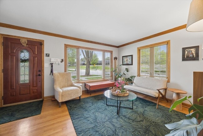 Building Photo - 4409 Clausen Ave