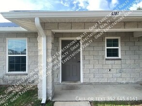 Building Photo - 6761 SE 105th Pl
