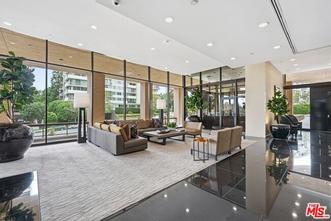 Foto del edificio - 10430 Wilshire Blvd