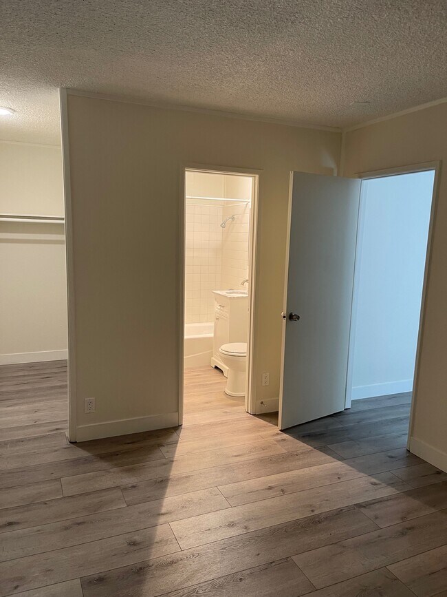 Bedroom - 8744 Etiwanda Ave